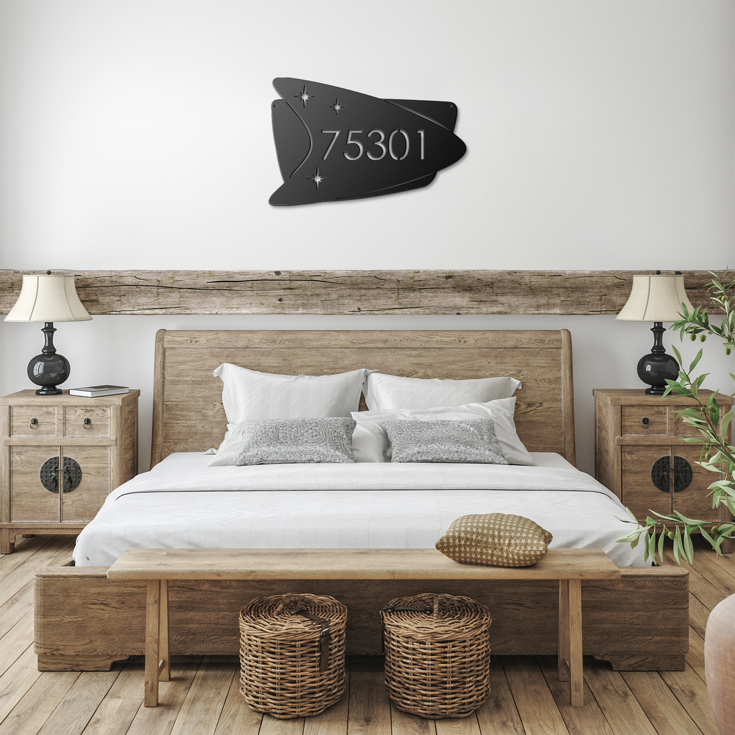 Boomerang_Address_Sign__Atomic_Mid-Cent_Black_Farmhouse_Bedroom_Mockup.png